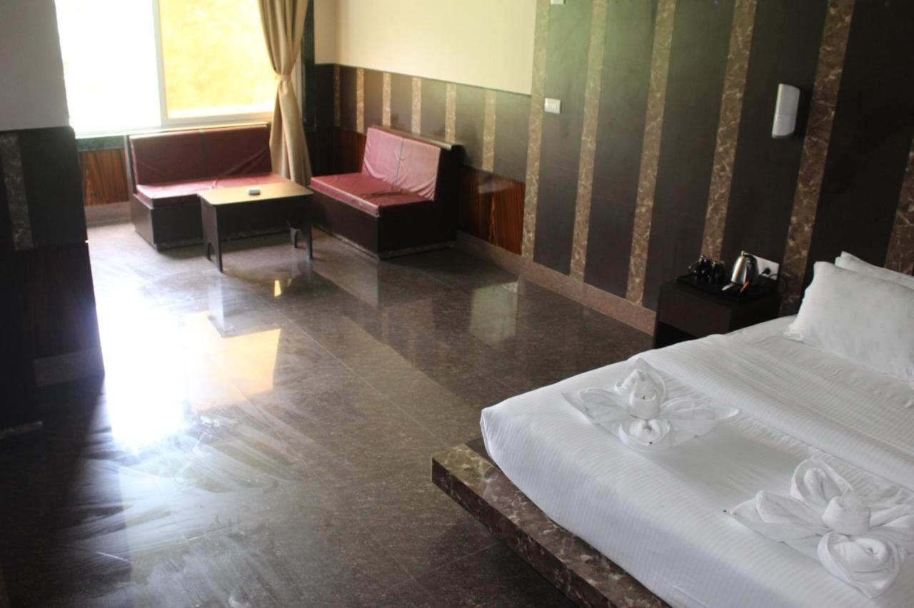 Hotel Subhashree กังต็อก ภายนอก รูปภาพ