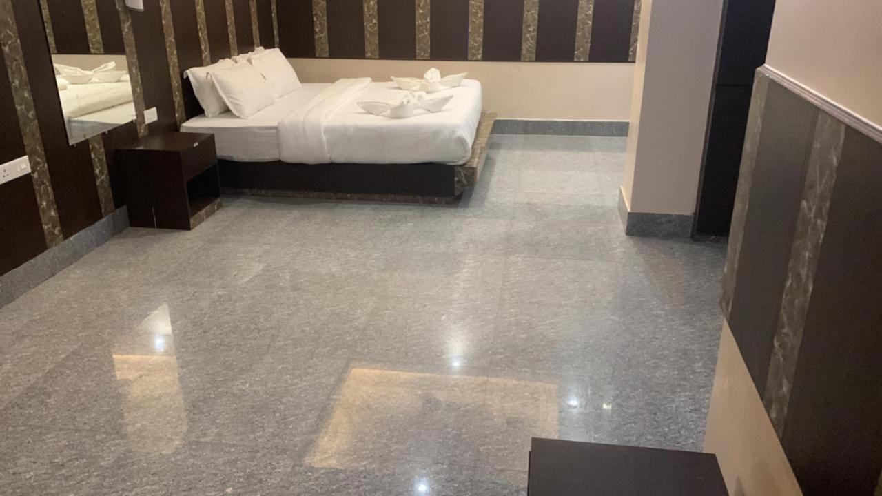 Hotel Subhashree กังต็อก ภายนอก รูปภาพ